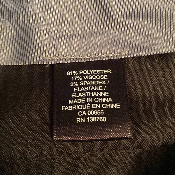 RW and Co mens suit.  EUC.  Retails for over $400 - Picture 3 of 6